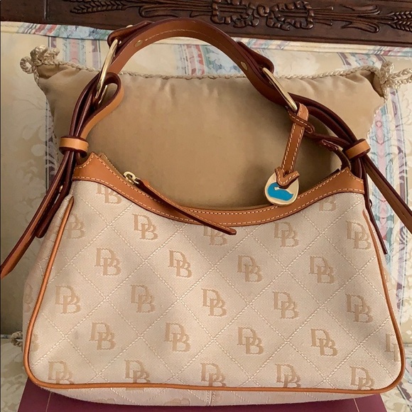 Dooney & Bourke Handbags - Dooney Bourke hobo bag